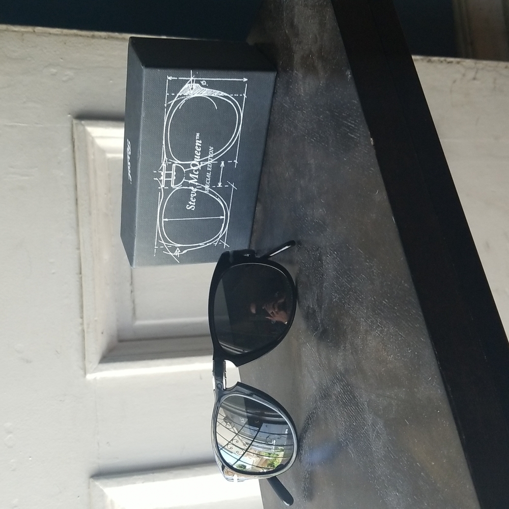 Persol 714 Steve McQueen in black and dark grey polarized